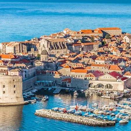 Deluxe 두브로브니크